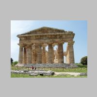 Paestum, Hera-Tempel II, Poseidon-Tempel, photo Peter Schuele, Wikipedia.jpg